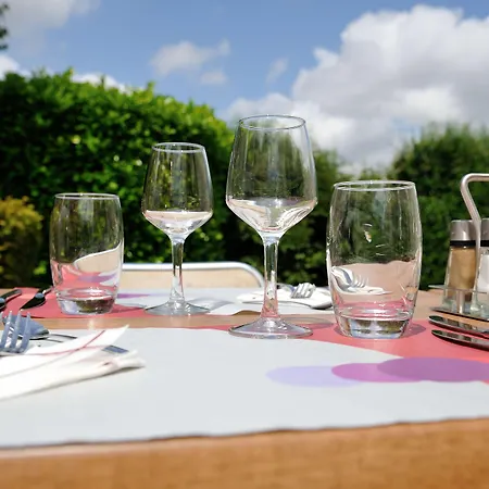 Hotel Campanile Evry Est - Germain Les Corbeil 3*
