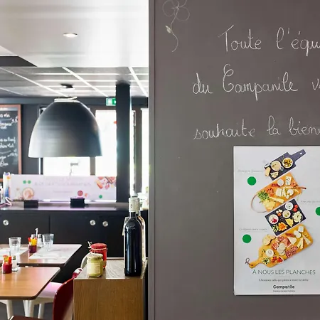 호텔 Campanile Evry Est - Germain Les Corbeil