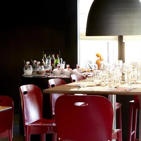 Hotel Campanile Evry Est - Germain Les Corbeil Saint-Germain-les-Corbeil