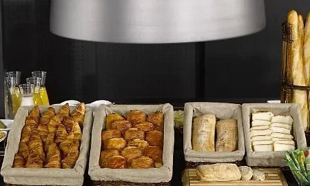 Campanile Evry Est - Germain Les Corbeil Szálloda 3*