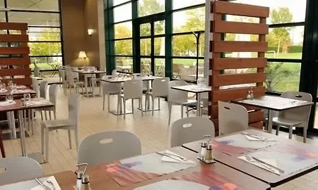 Szálloda Campanile Evry Est - Germain Les Corbeil