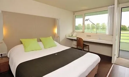 Szálloda Campanile Evry Est - Germain Les Corbeil 3*
