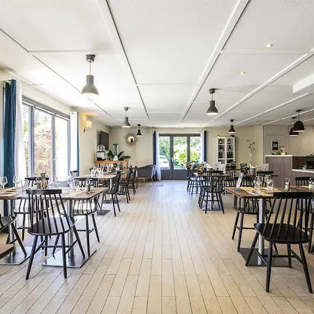 Campanile Evry Est - Germain Les Corbeil 호텔 3*