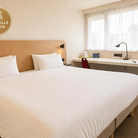 Campanile Evry Est - Germain Les Corbeil Hotel