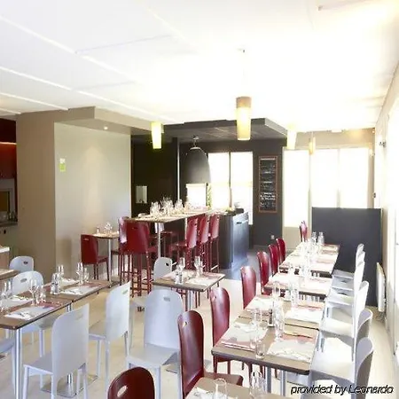 Hotel Campanile Evry Est - Germain Les Corbeil 3*